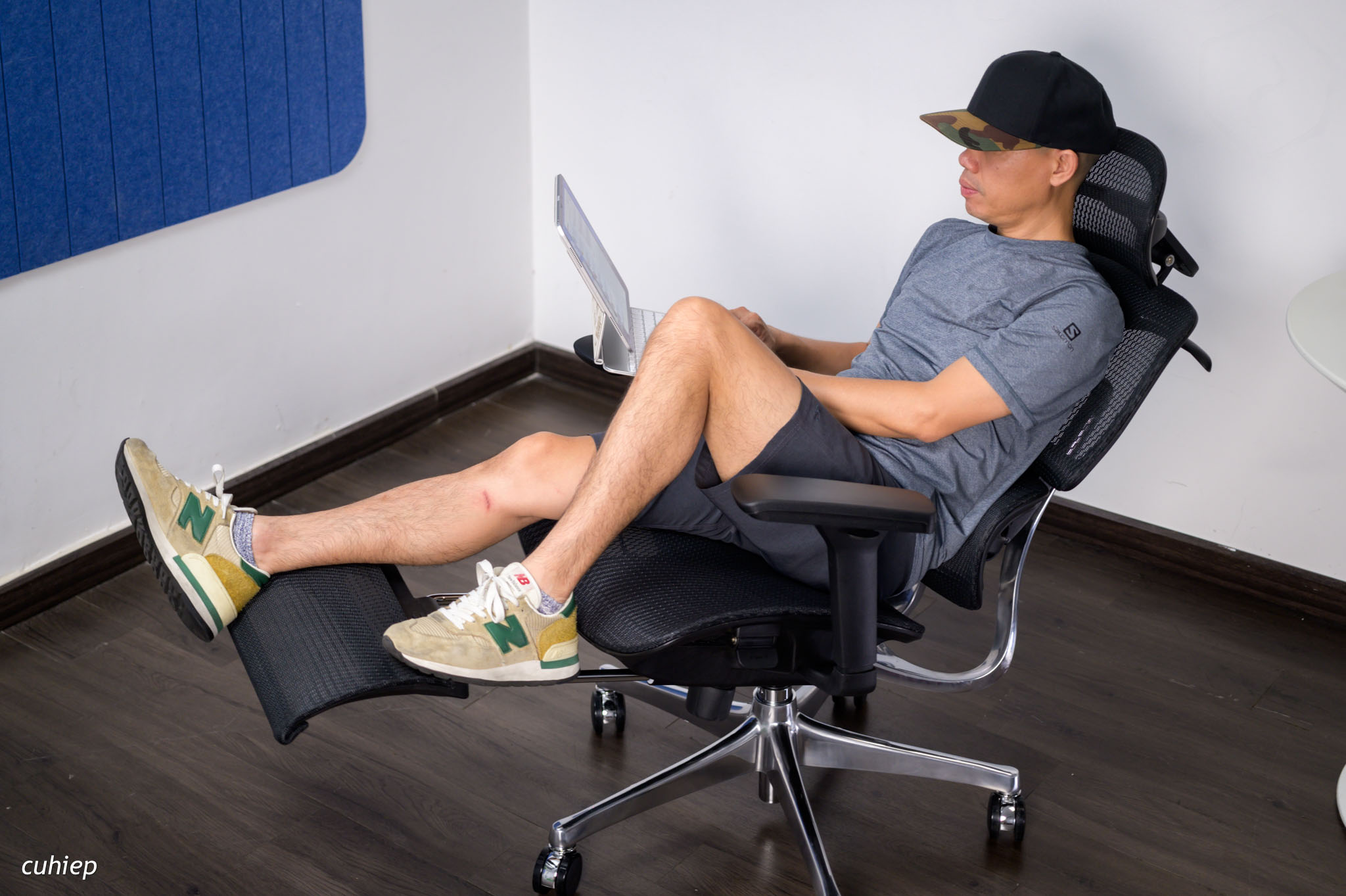 Trên tay ghế công thái học Manson Atum: nhiều tính năng, giá rẻ