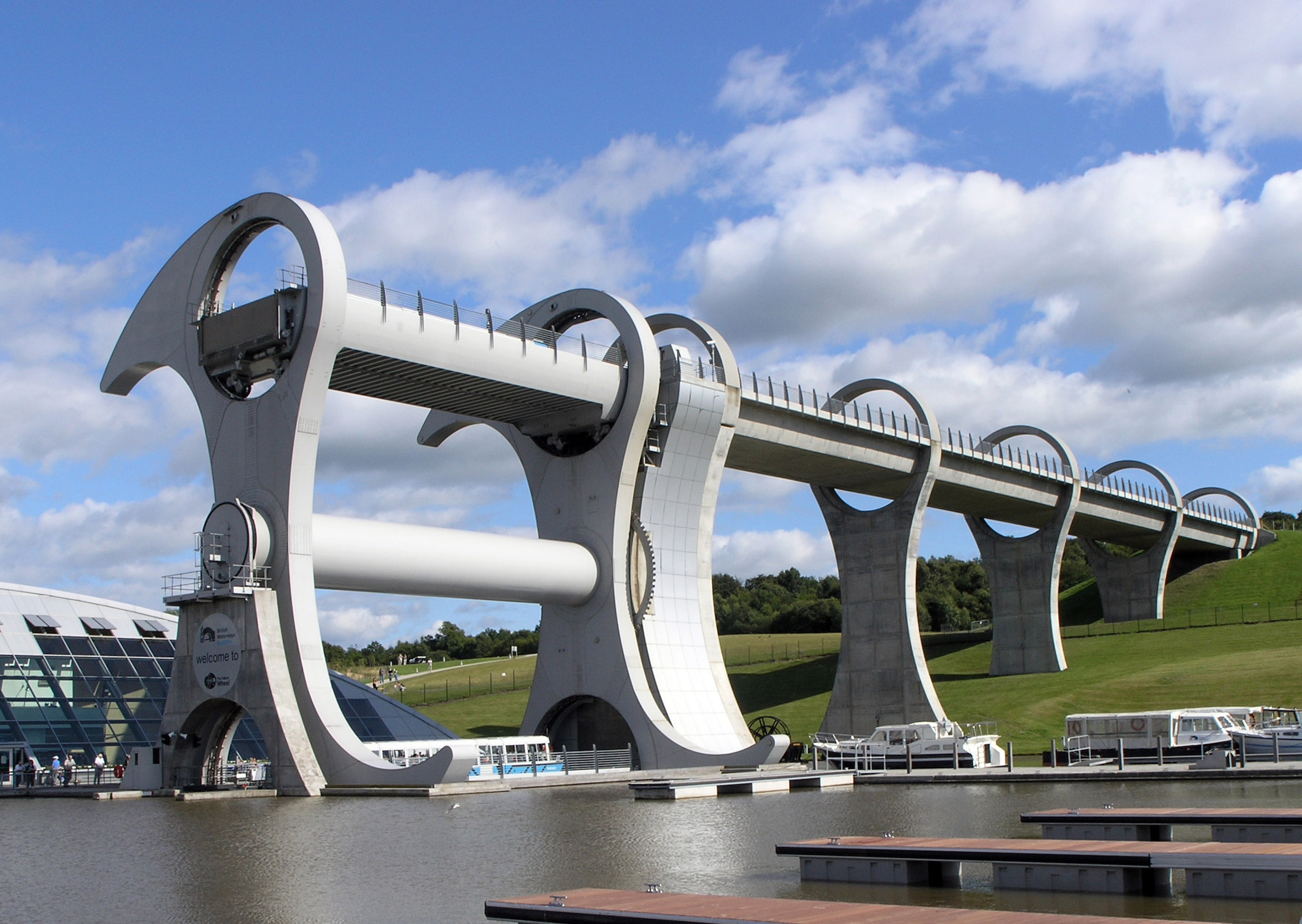 Falkirk-Wheel-5.jpg