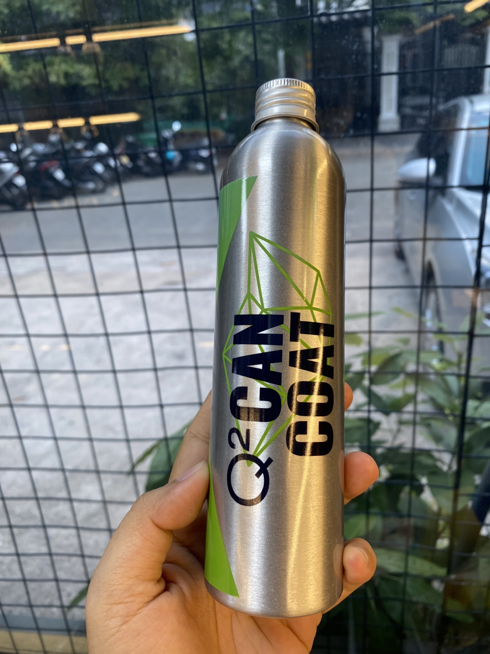 Anh em có tự phủ ceramic tại nhà không?