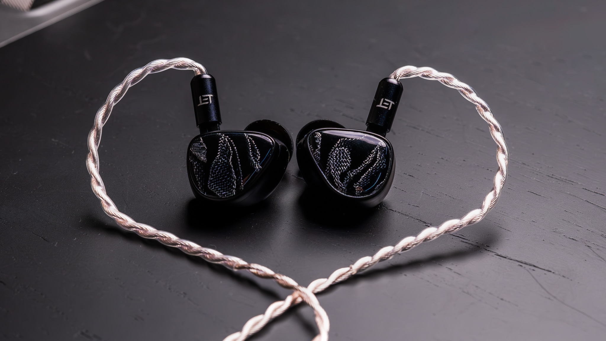 Trên tay và cảm nhận tai nghe in-ear cao cấp: Noble Audio Onyx