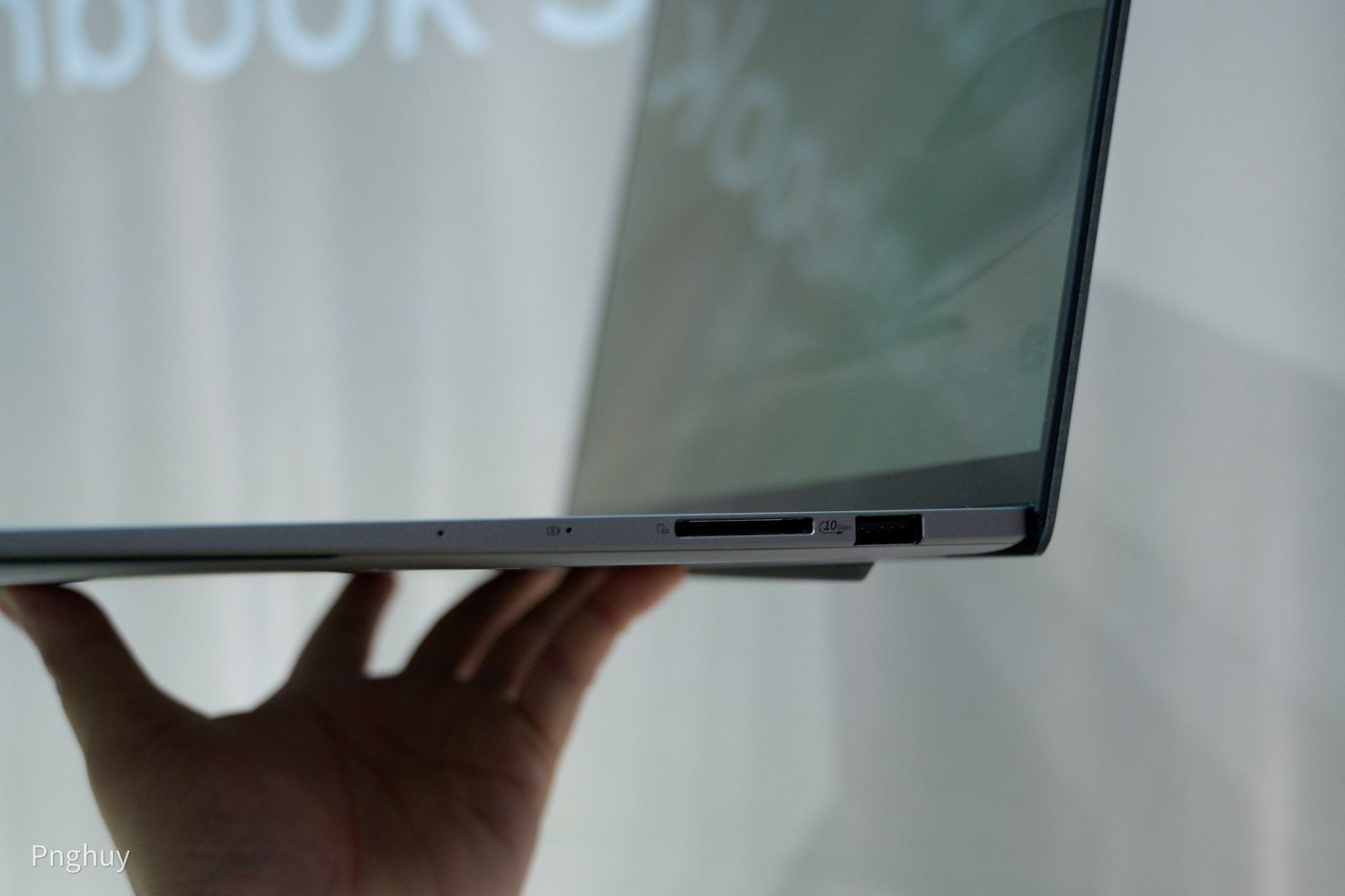 trentay-ASUS-zenbook-S-16-computex24-tinhte-19.jpg