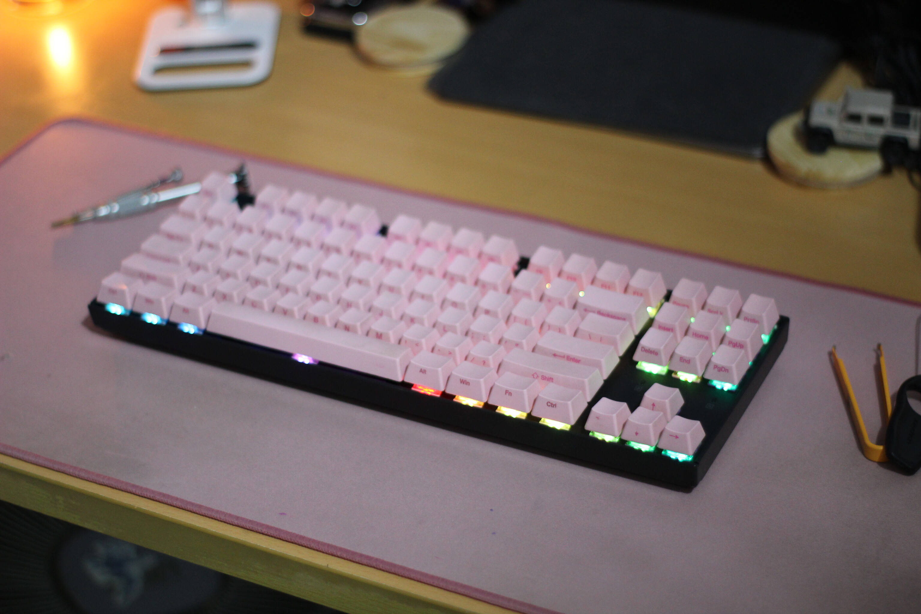 Thử tháo tung bàn phím cơ Keychron K8 Pro xem bên trong có gì ?