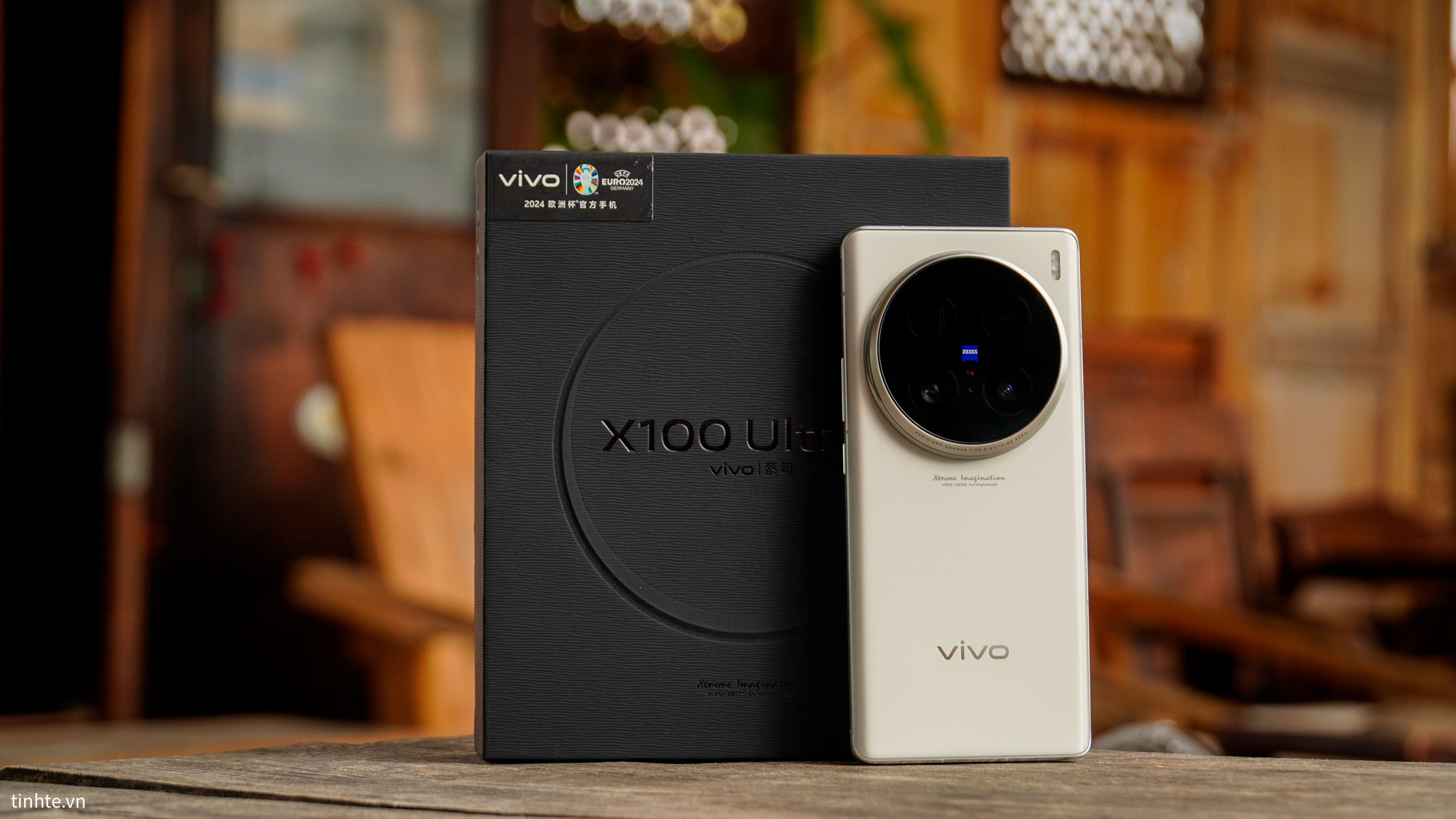 Mở hộp và trên tay vivo X100 Ultra: Thiết kế sang trọng, hoàn thiện cao cấp, camera chất lượng
