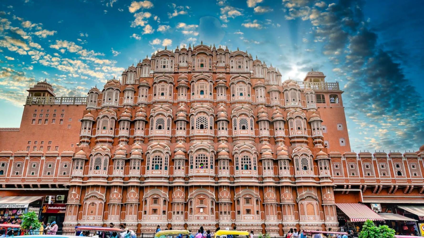 cung-dien-gio-hawa-mahal-rajastha-an-do.jpg