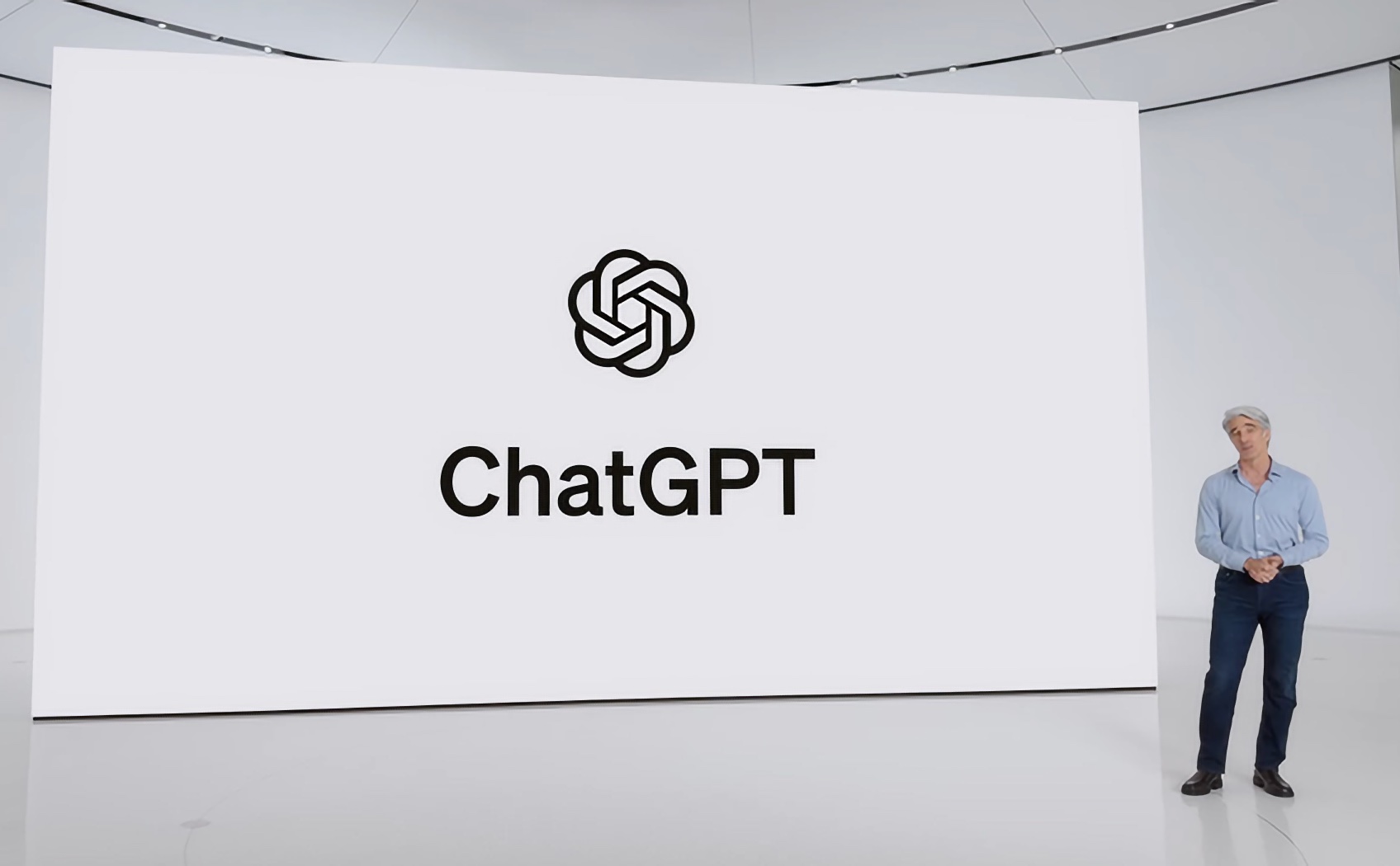 Bloomberg: Apple không cần trả một xu nào để đưa ChatGPT lên iPhone