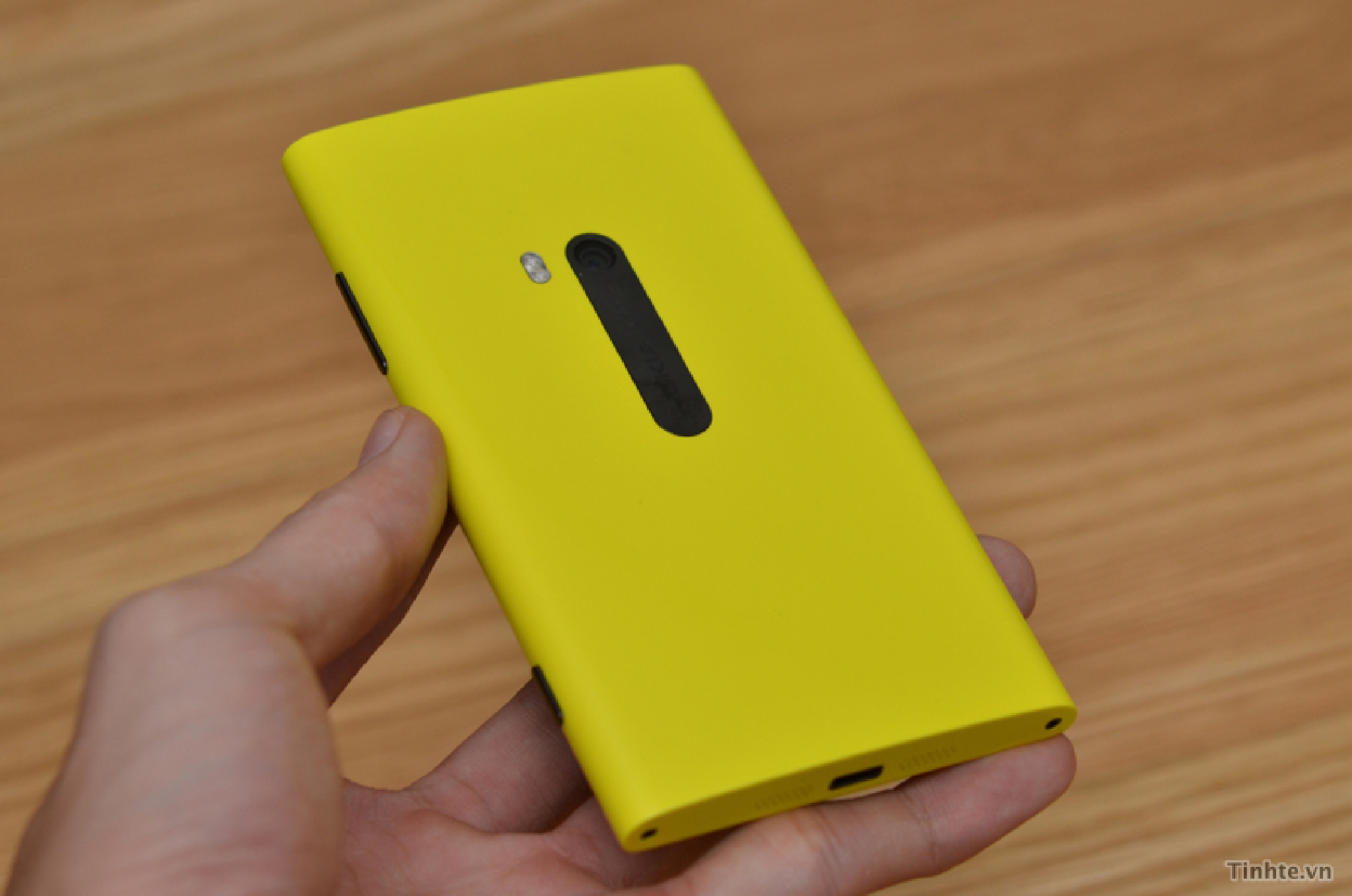 tinhte-nokia-lumia-920-6.jpg