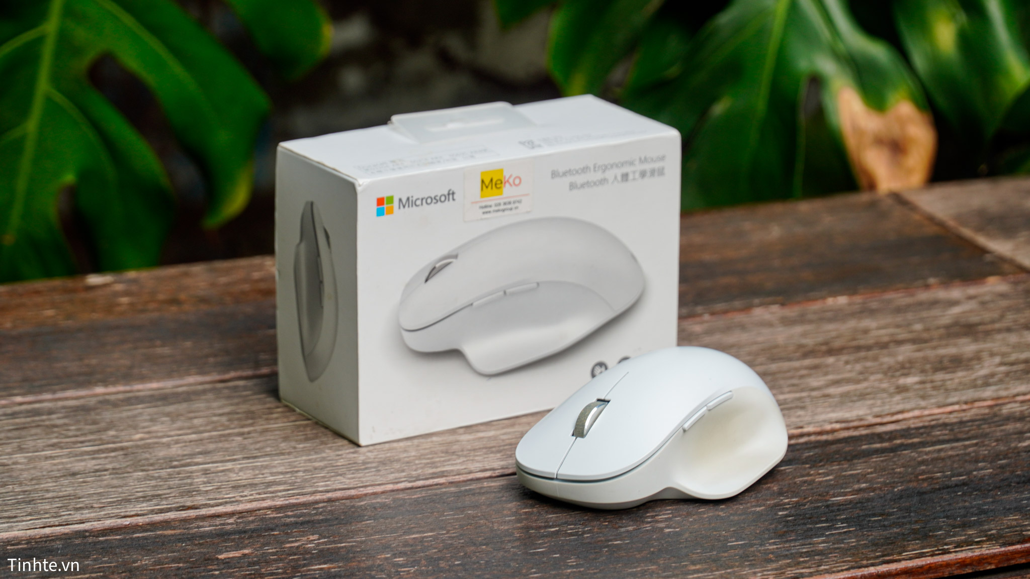 Trên tay Microsoft Bluetooth Ergonomic Mouse: Món phụ kiện mình ưng ý nhất sau khi đi chợ Lạc Xoong