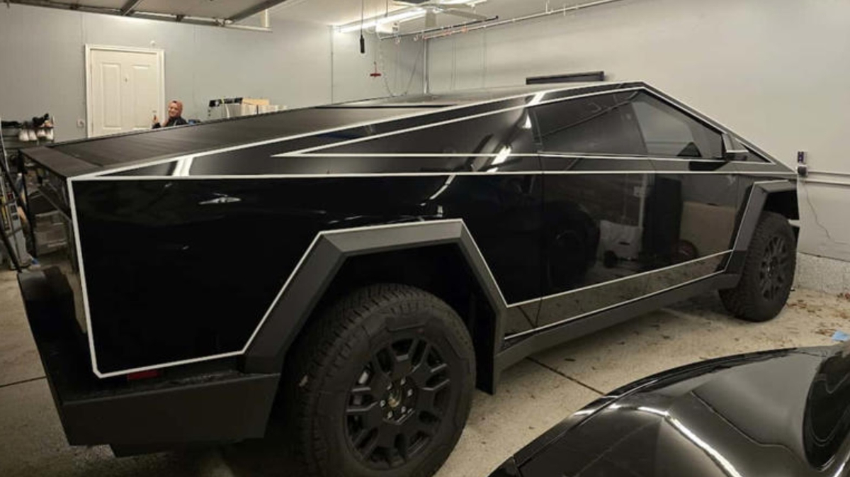 Vài hình ảnh xe bán tải Tesla CyberTruck.