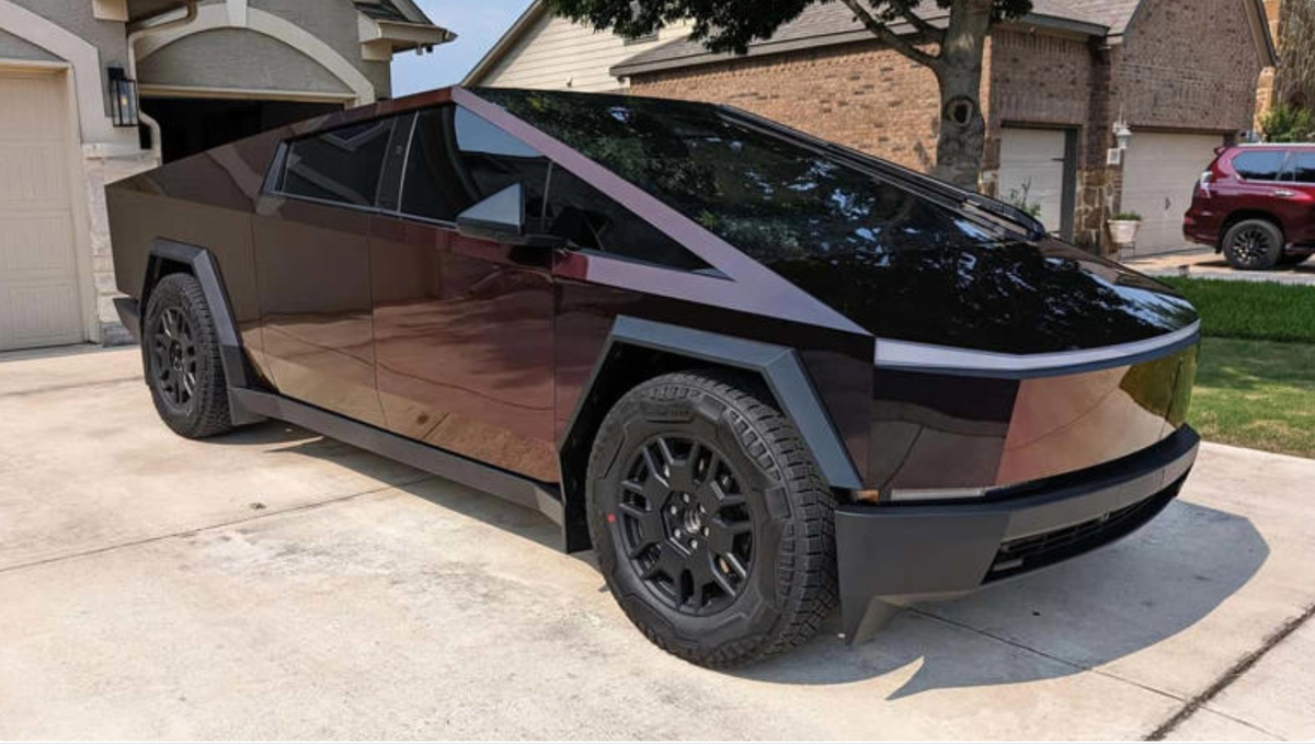 Vài hình ảnh xe bán tải Tesla CyberTruck.