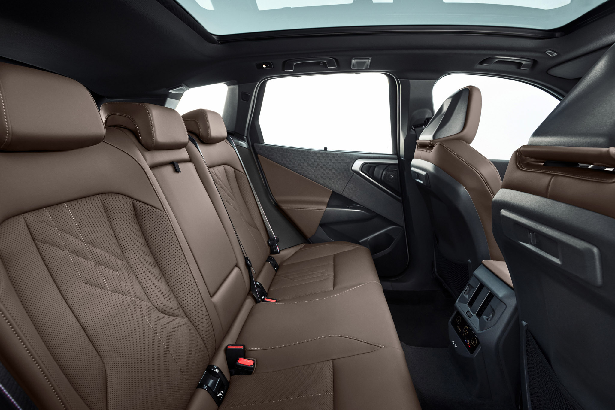bmw-x3-g45-all-new-2025-tinhte-30.jpg