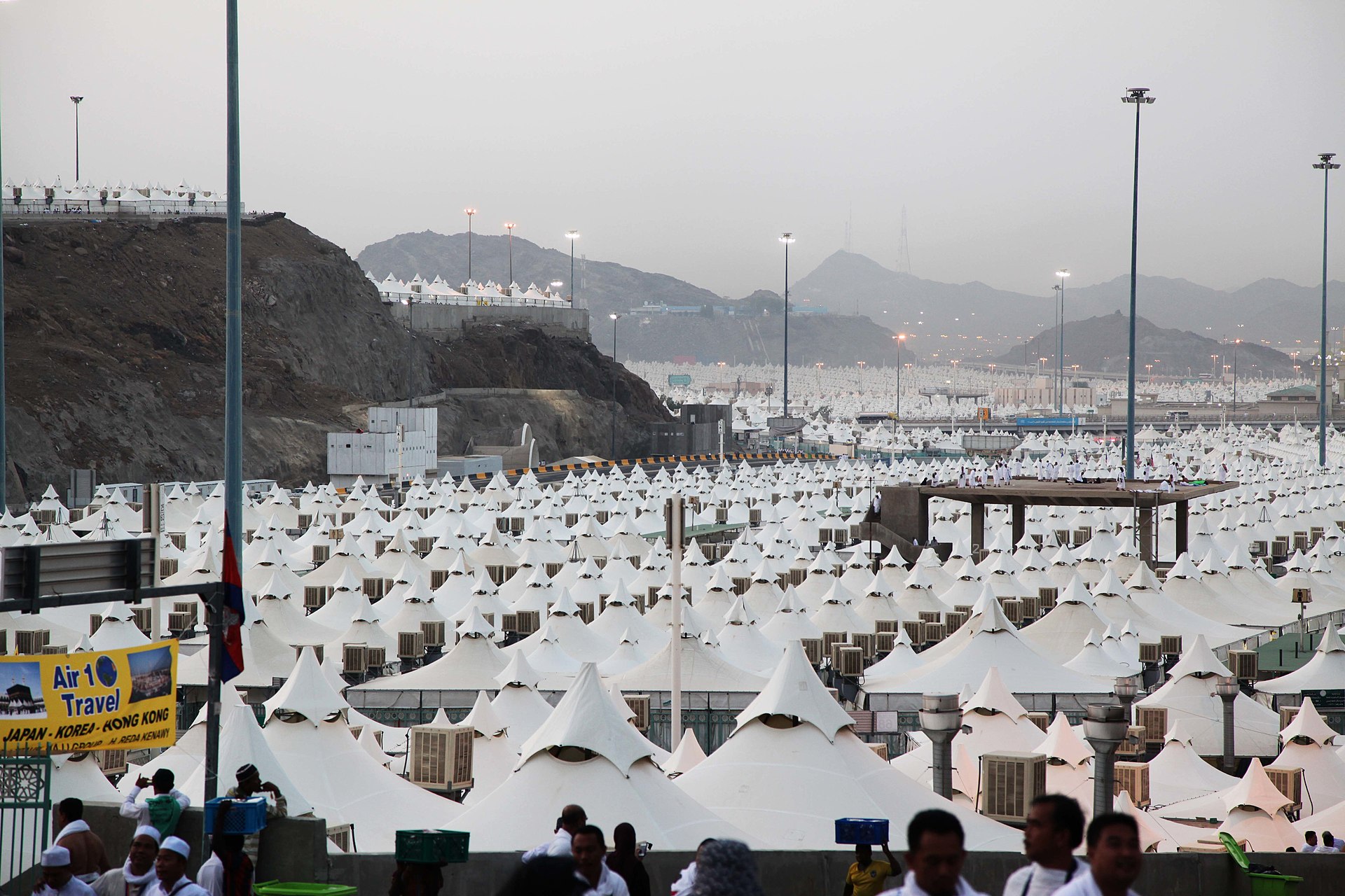 tinhte-mina-tents.jpg
