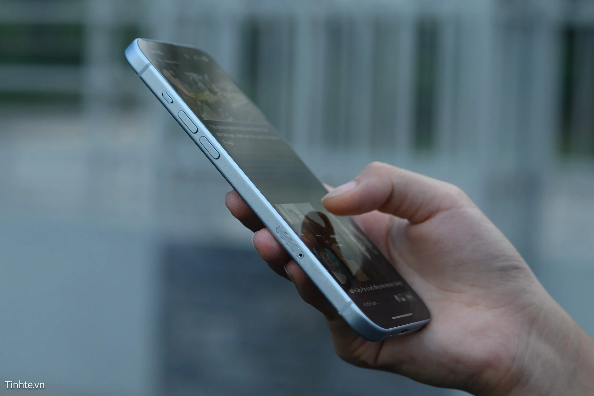 iPhone 15 và 15 Plus không có Apple Intelligence không phải do chip yếu, mà vì thiếu RAM