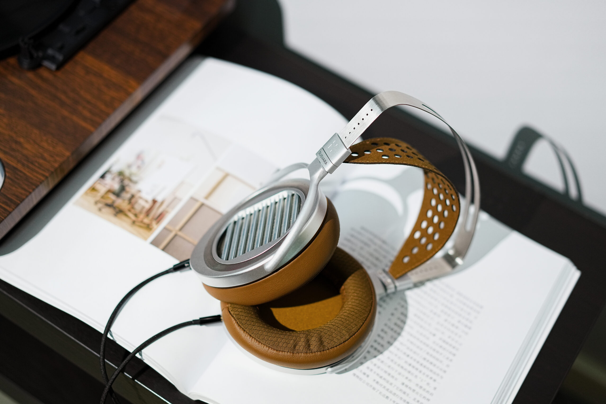 Hifiman Susvara Unveiled - Một tai nghe từ phẳng có thiết kế driver hở 100%