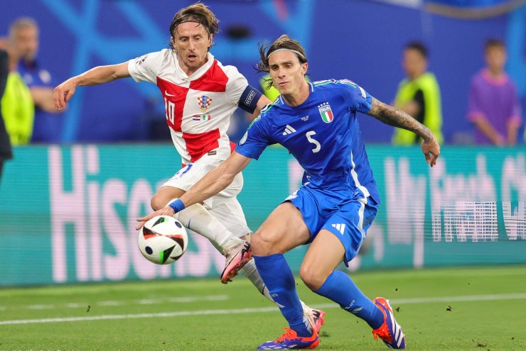 Croatia và Italy hòa siêu kịch tính, Italia lách qua khe cửa hẹp vào vòng 1/8 , tạm biệt Luka Modric