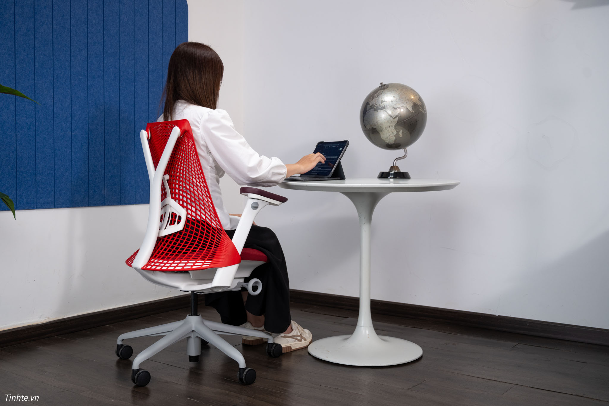 Trải nghiệm ghế Herman Miller SayL