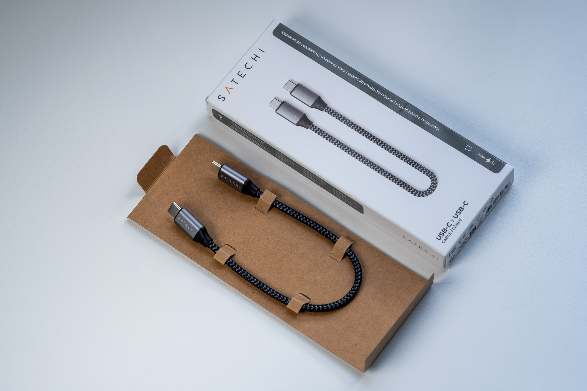 tinhte-satechi-3ft-100w-cap-10.jpg